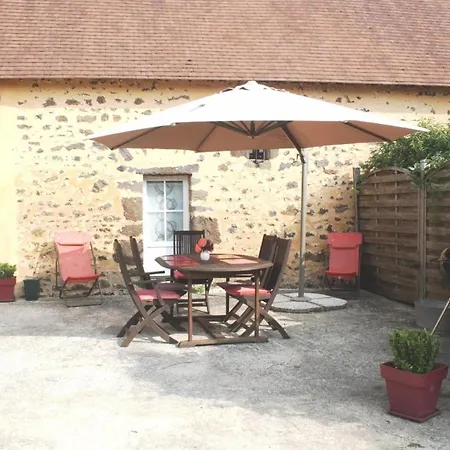 Semesterbostad Maison De Dans Grand Jardin Arbore A La Chapelle-saint-fray Proche Le Mans Sarthe, Pays-de-la-loire *