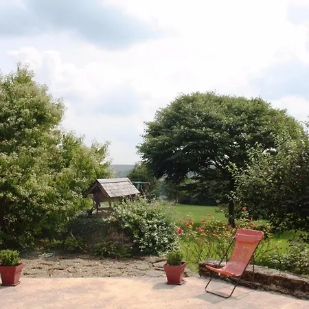 Maison De Dans Grand Jardin Arbore A Proche Le Mans Sarthe, Pays-de-la-loire *