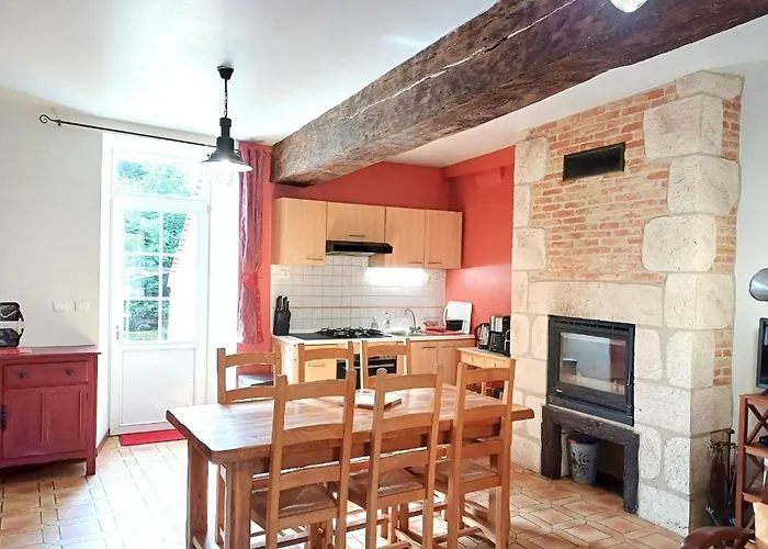 Maison De Dans Grand Jardin Arbore A Proche Le Mans Sarthe, Pays-de-la-loire Dom wakacyjny