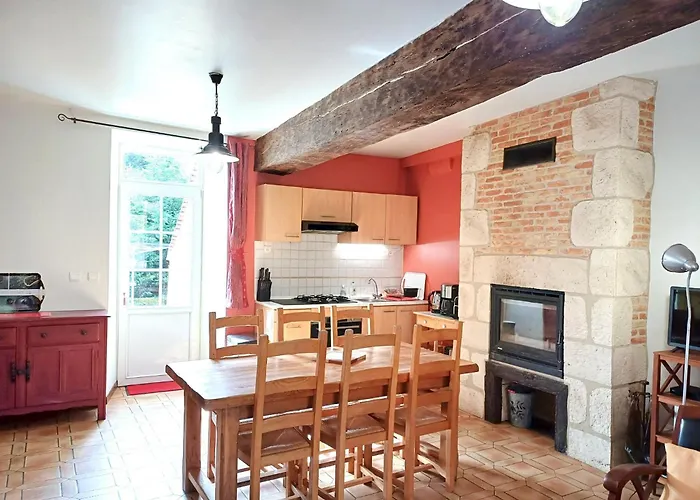 Maison De Dans Grand Jardin Arbore A Proche Le Mans Sarthe, Pays-de-la-loire * La Chapelle-Saint-Fray